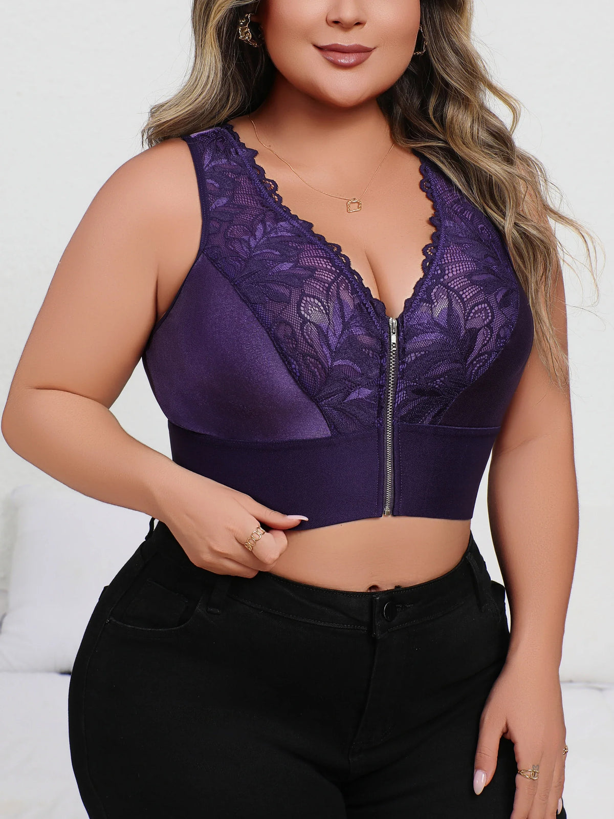New Arrival Sexy Purple Embroidered Lingerie, Plunge Push-up Bra with Front Zip