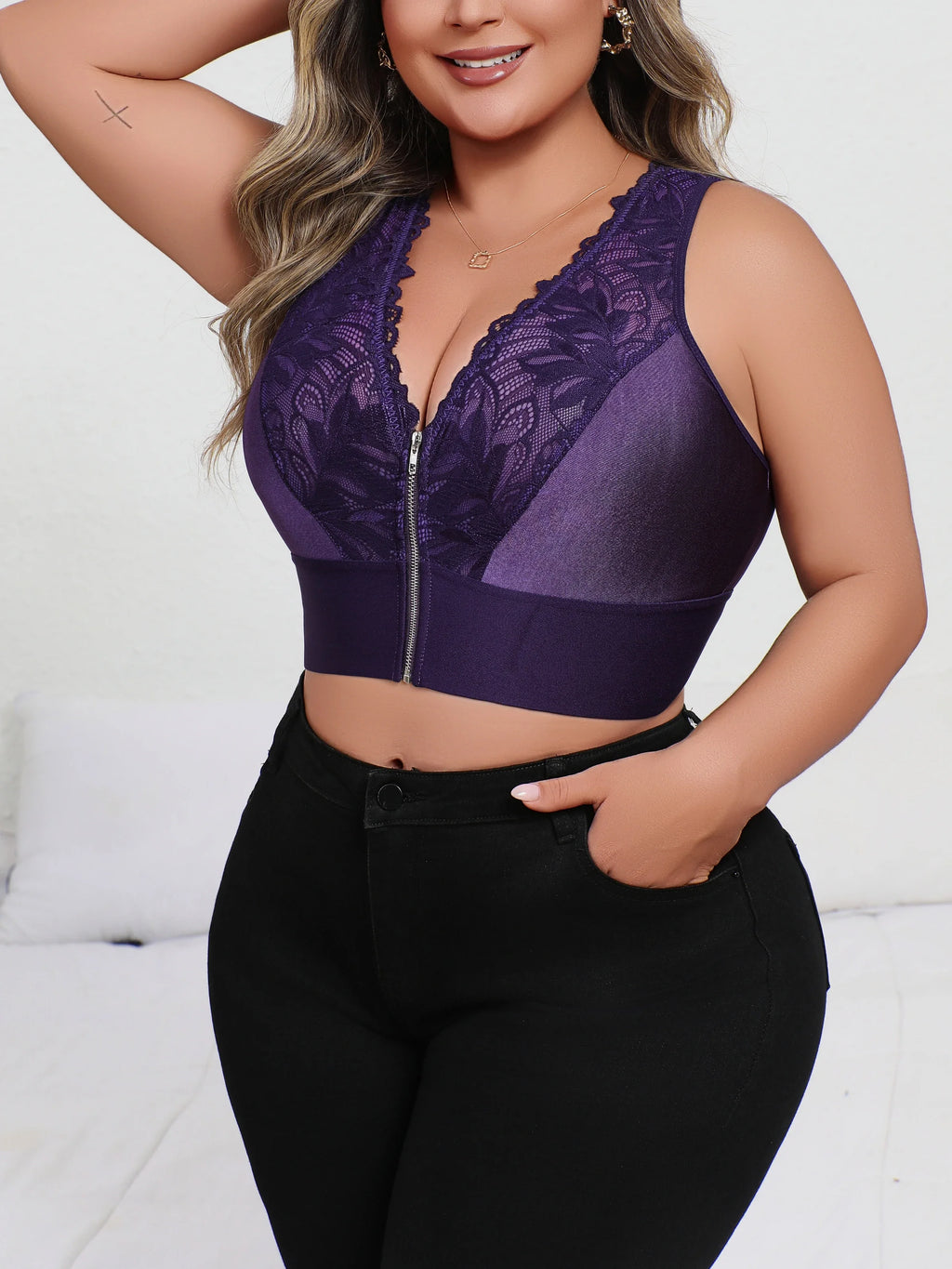 New Arrival Sexy Purple Embroidered Lingerie, Plunge Push-up Bra with Front Zip