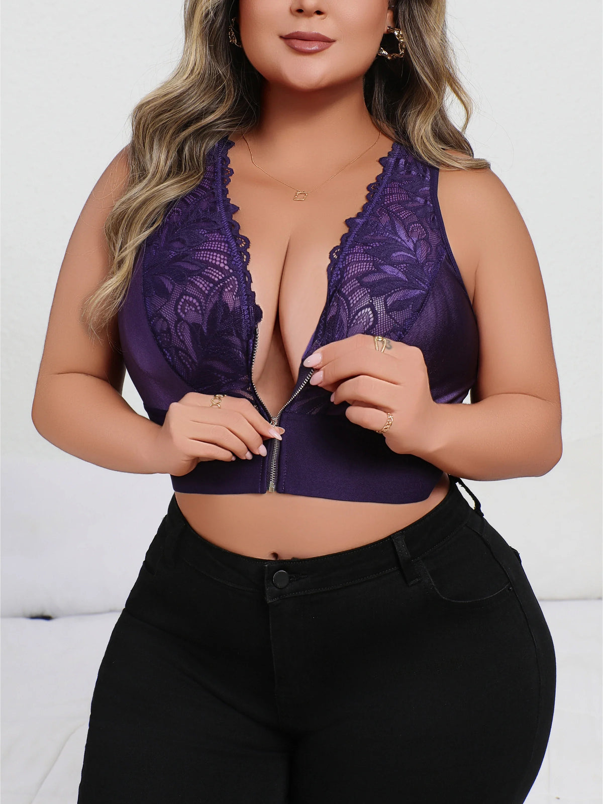 New Arrival Sexy Purple Embroidered Lingerie, Plunge Push-up Bra with Front Zip