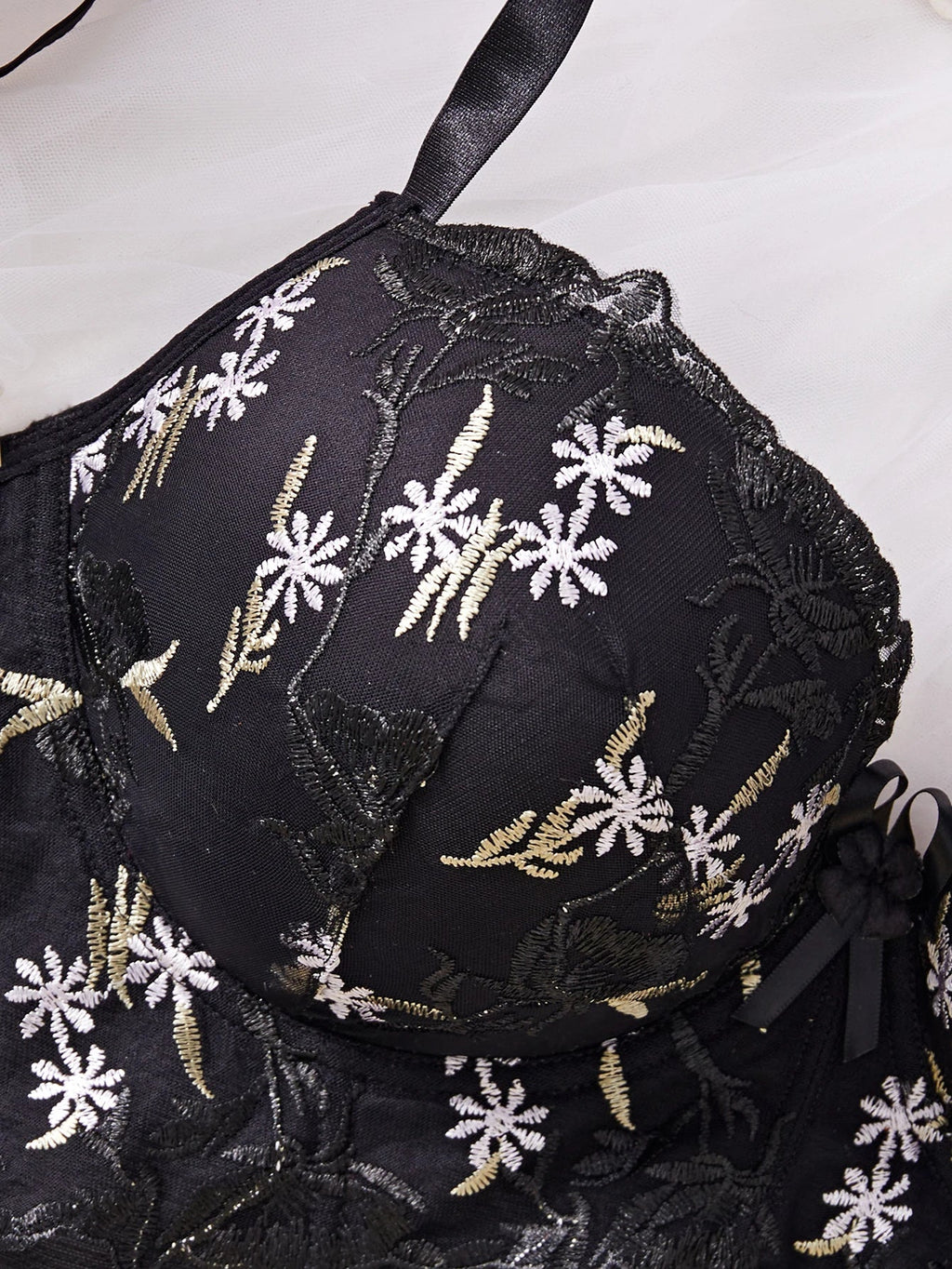 Floral Embroidered Lace Bustier Bra – Push Up, Tummy Control & Non-Slip Corset Top
