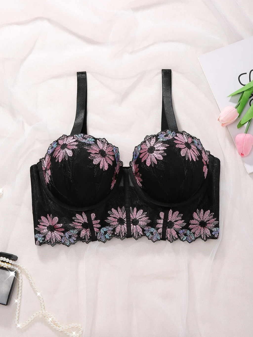 D E Thin Cup Bras Lace Embroidered Floral Push up Bra Wide Shoulder Straps Soft Side Support Underwire Bra for Women