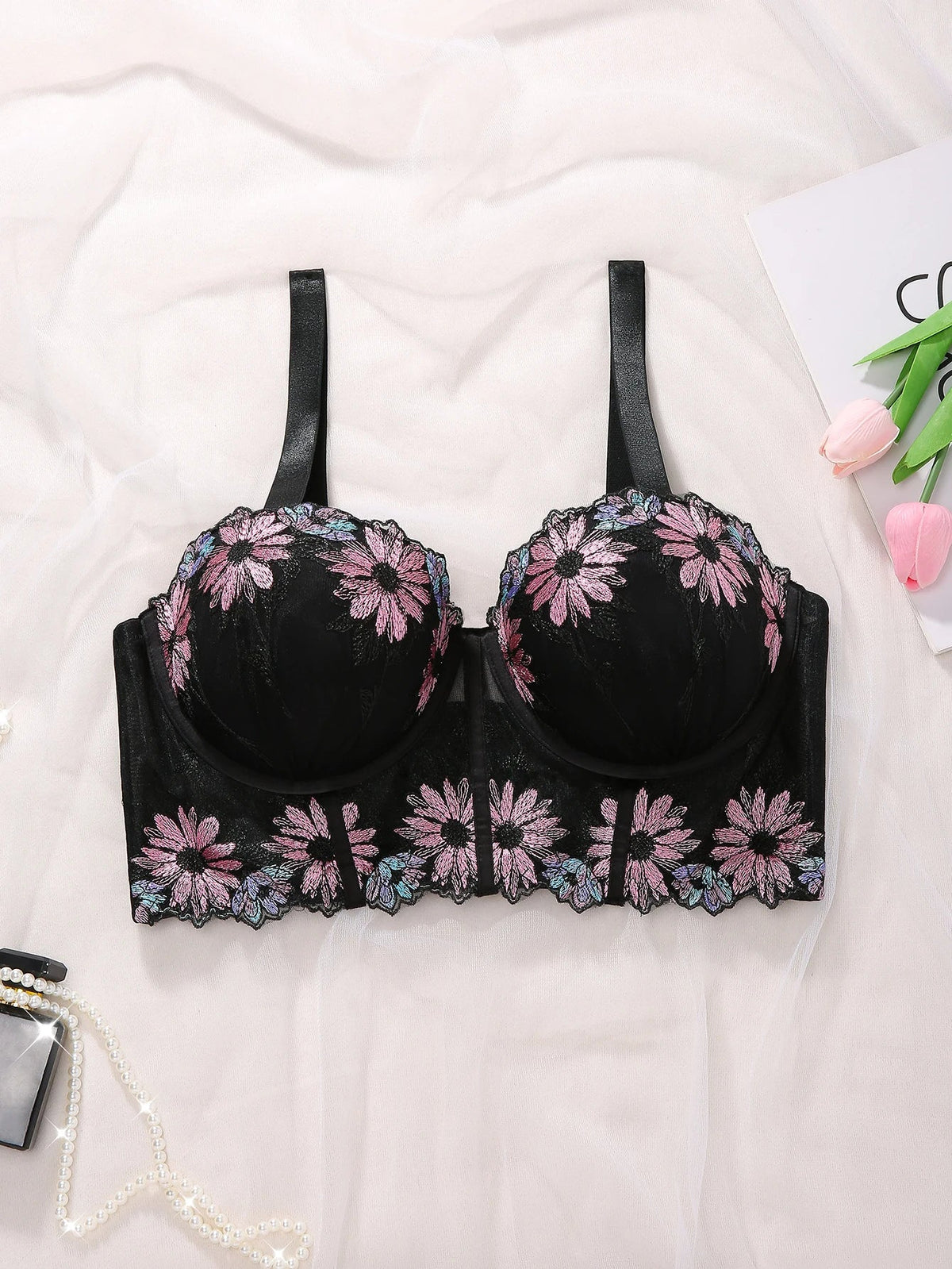 D E Thin Cup Bras Lace Embroidered Floral Push up Bra Wide Shoulder Straps Soft Side Support Underwire Bra for Women