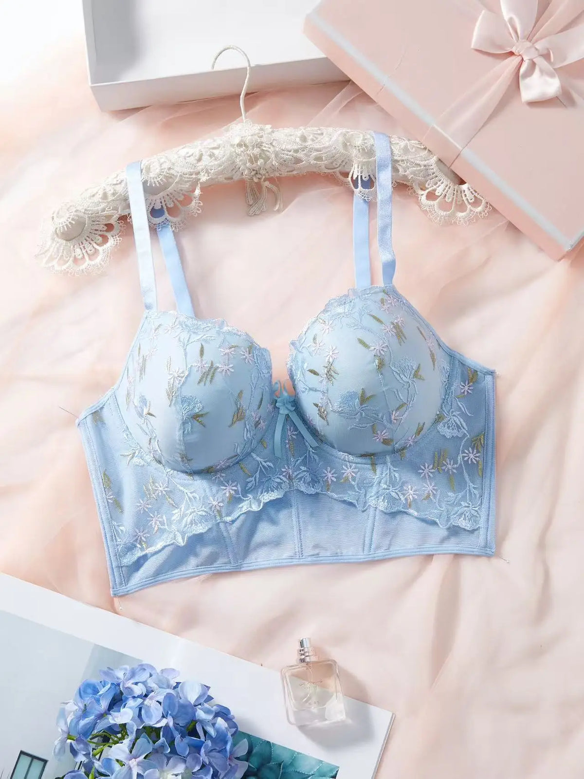 Floral Embroidered Lace Bustier Bra – Push Up, Tummy Control & Non-Slip Corset Top