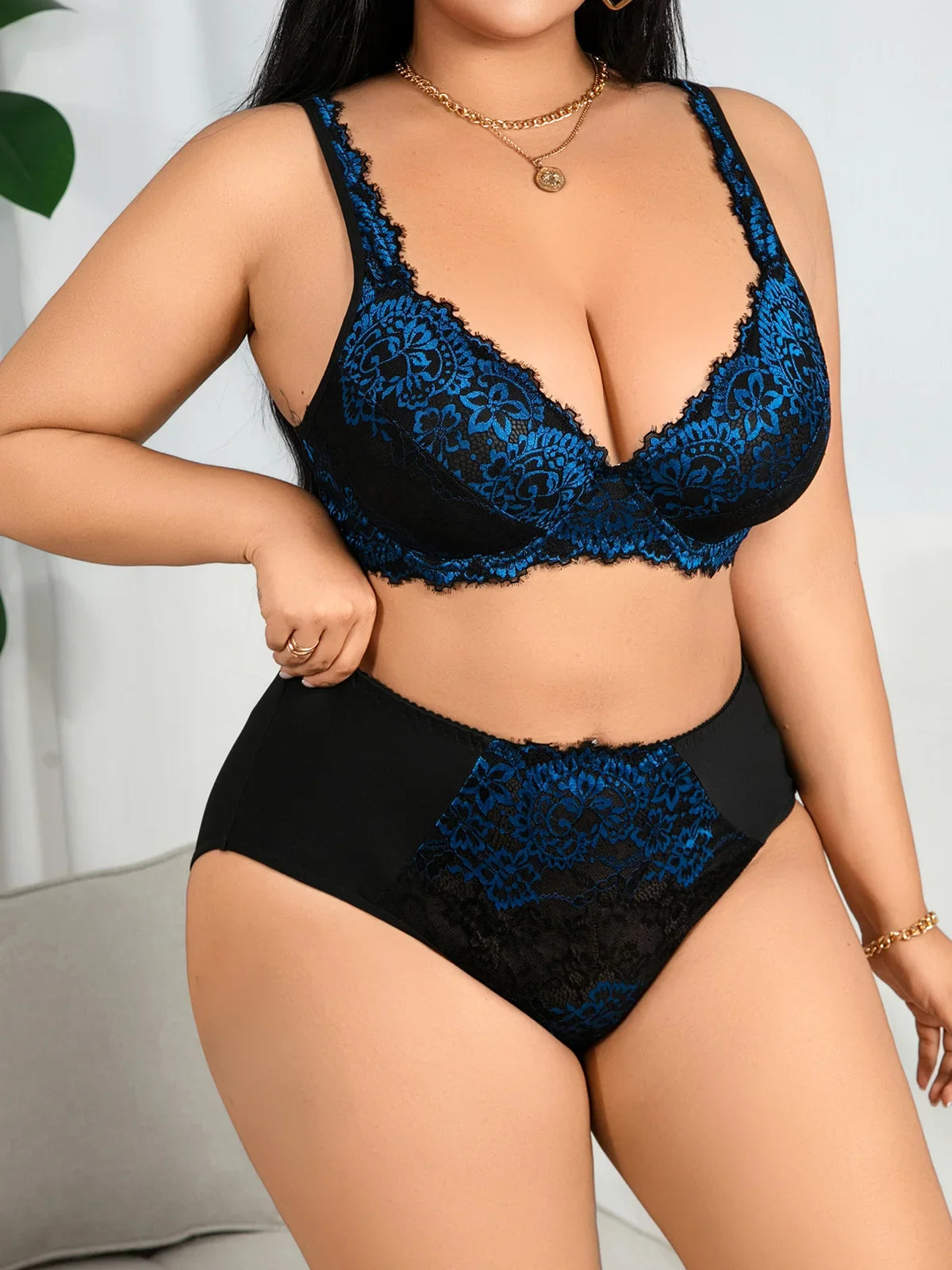 Lingerie Set, Sexy Patterned Lace Shaping Push-up Bra for Full Bust Support