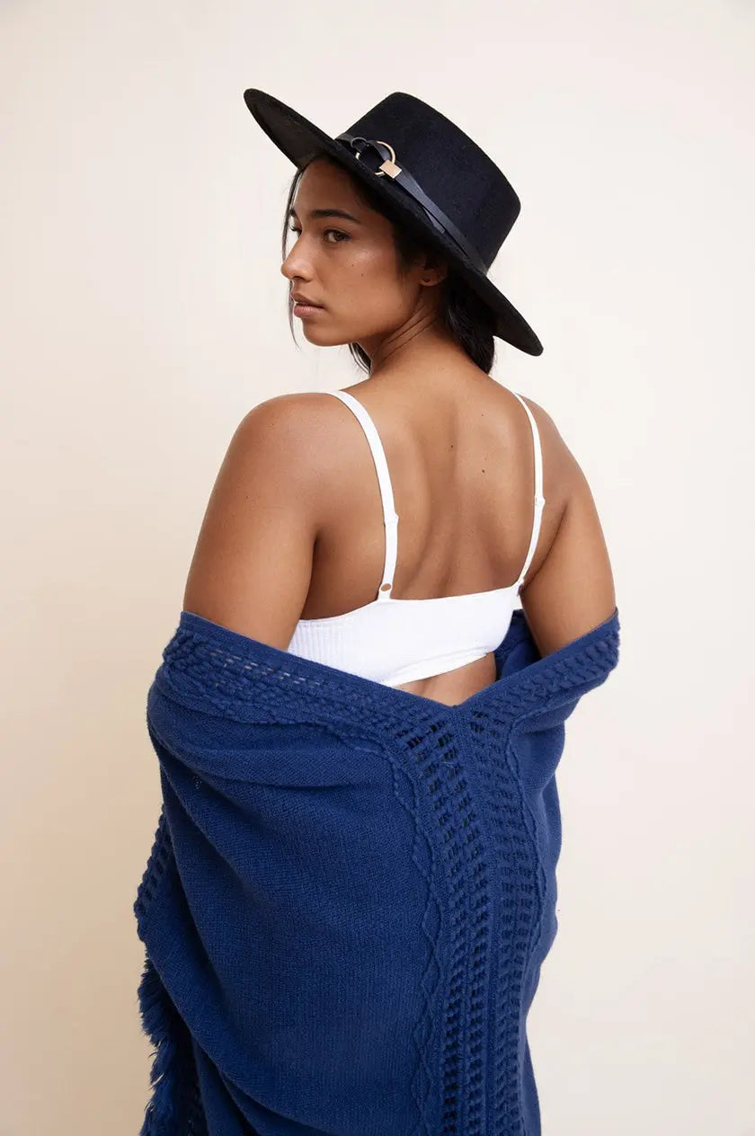 Curvy Waistband Loop Lace Brami – Elegant Lace Detail
