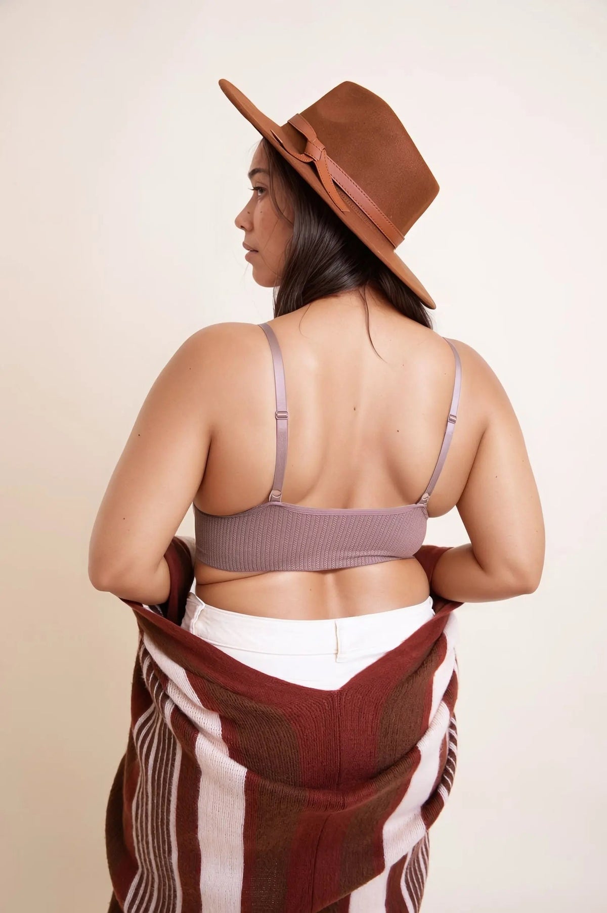 Curvy Waistband Loop Lace Brami – Elegant Lace Detail