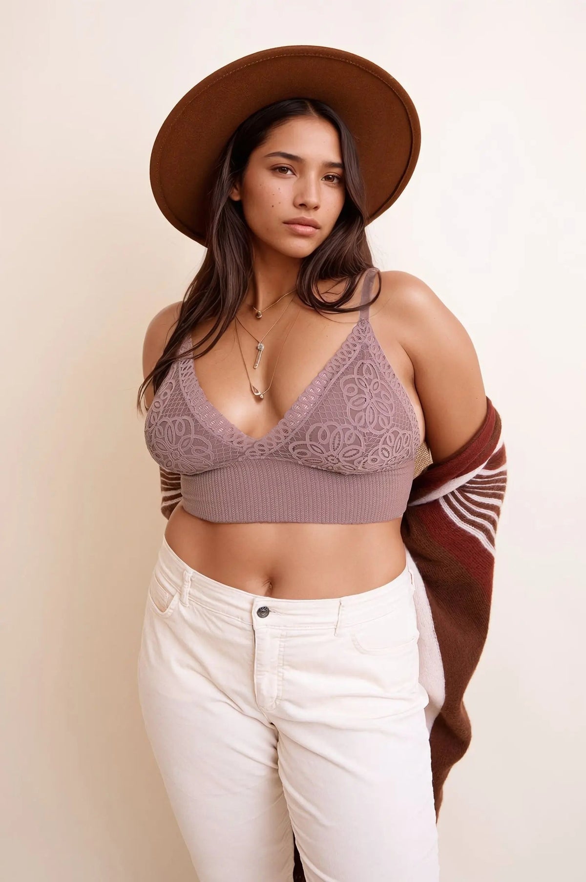 Curvy Waistband Loop Lace Brami – Elegant Lace Detail
