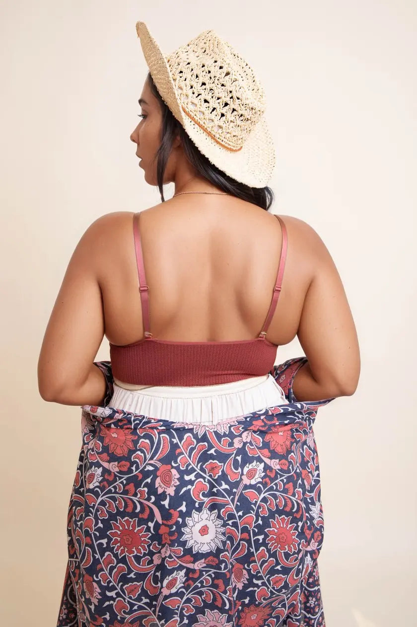 Curvy Waistband Loop Lace Brami – Elegant Lace Detail